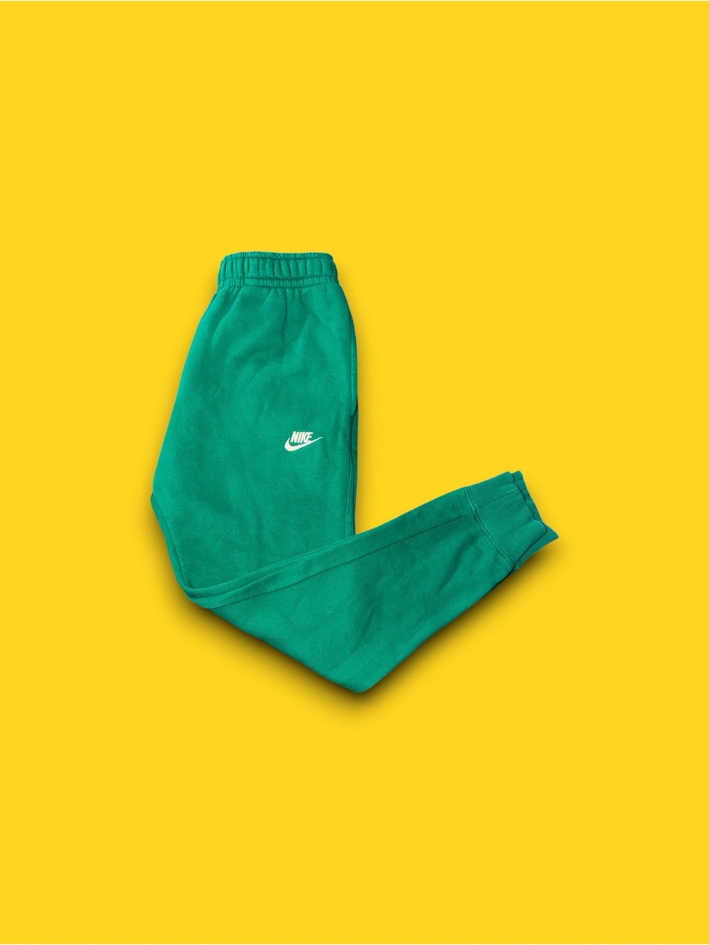Nike sportswear club fleece tapered essential sweatpants kelly green mens small